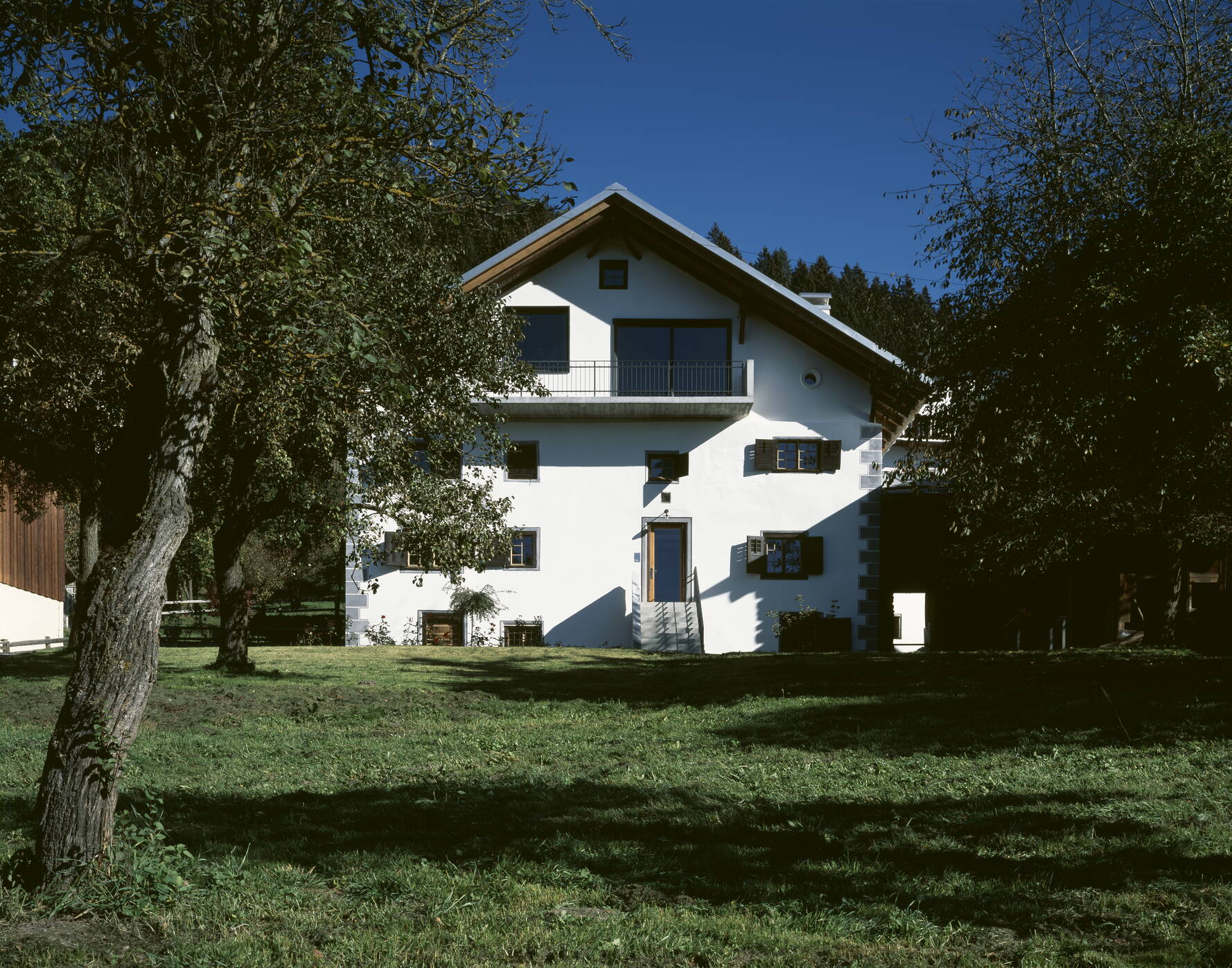 cavigelli_architektur_casa_caduff_schluein_04.jpg